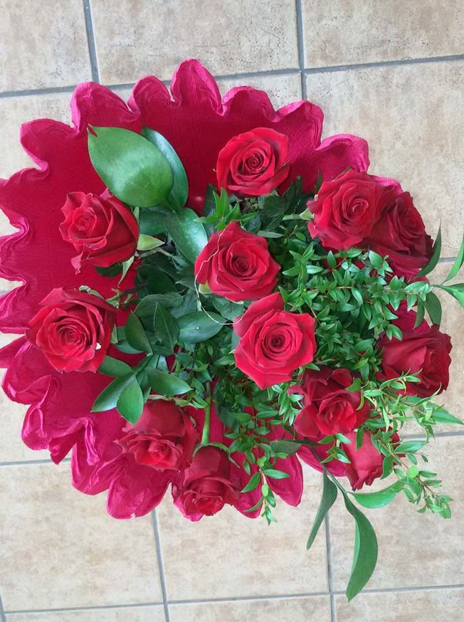 ​RAMO DE 12 ROSAS