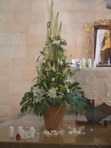 Floristería Miraverd flores en iglesia